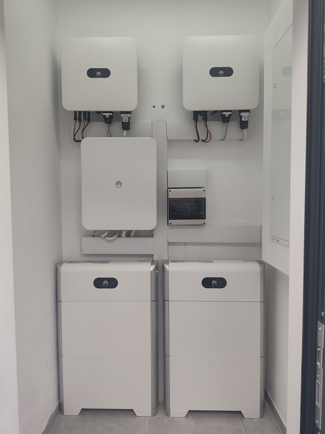 Echipamente pentru sistem fotovoltaic cu stocare